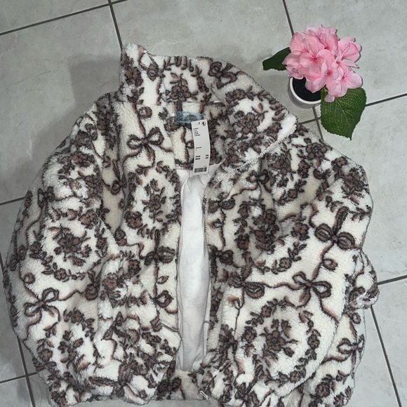 BNWT Kimchi Blue Piled Fleece Jacket,L - Picture 2 of 3